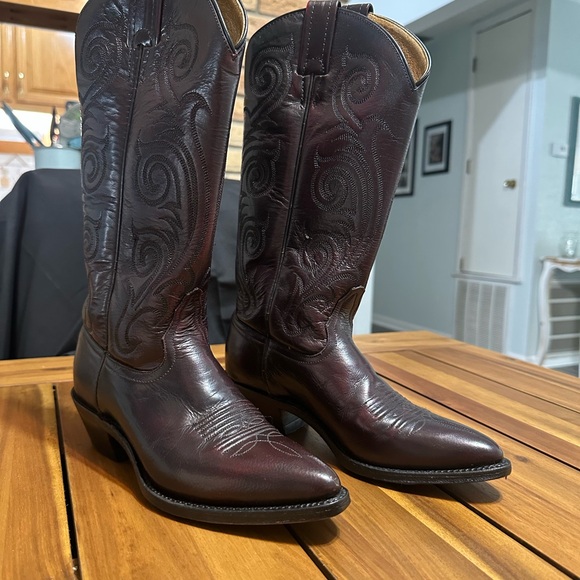 Tony Lama Shoes - Tony Lama Dark Brown Embroidered Leather Cowboy Boots Size 5